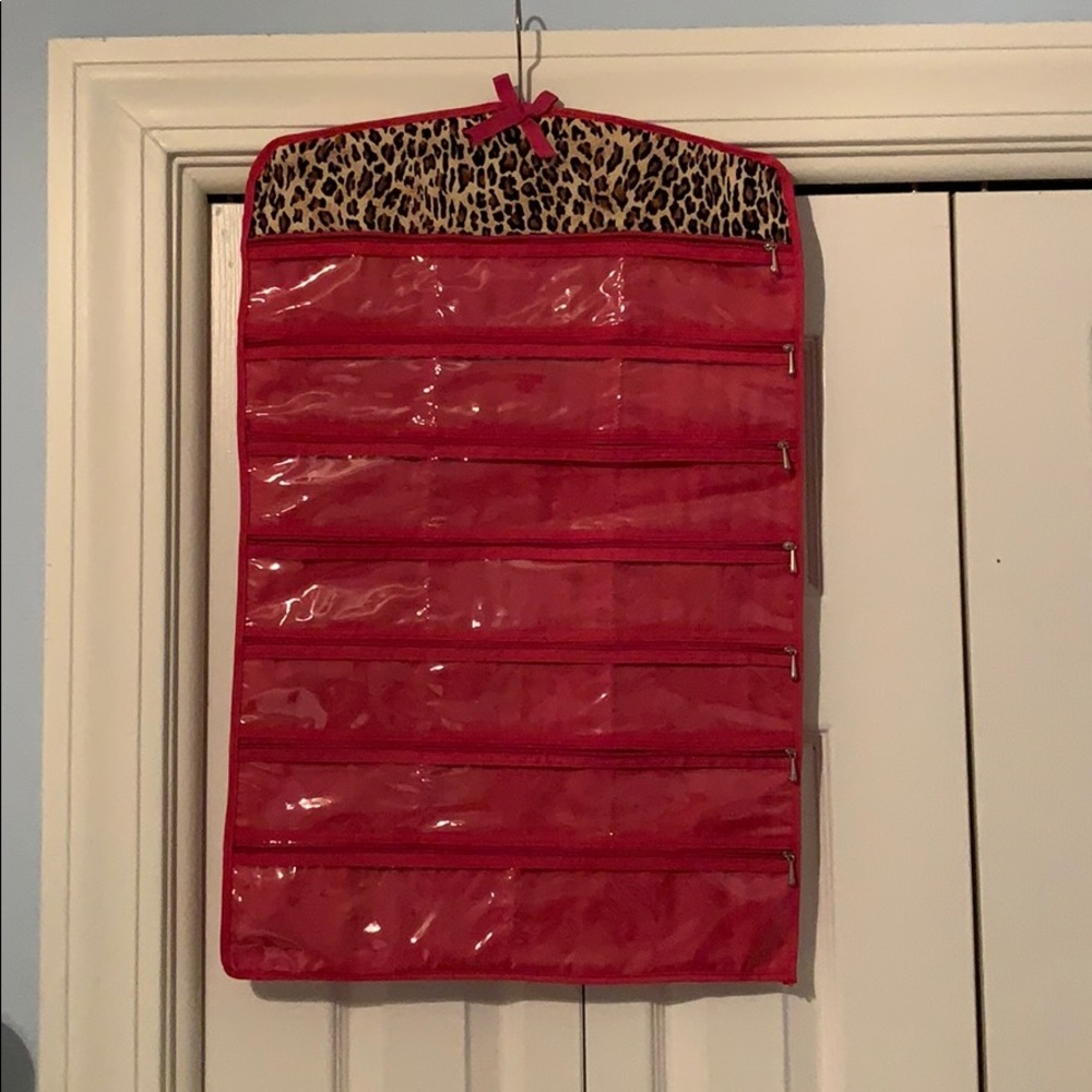 Hanging JewelryOrganizer with 39 compartments